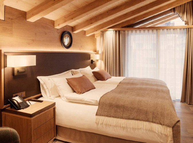 0033_The Capra Saas Fee_Schoene Aussichte Touristik_capra_accommodation_penthouse_suite_gallery_3-1600x800